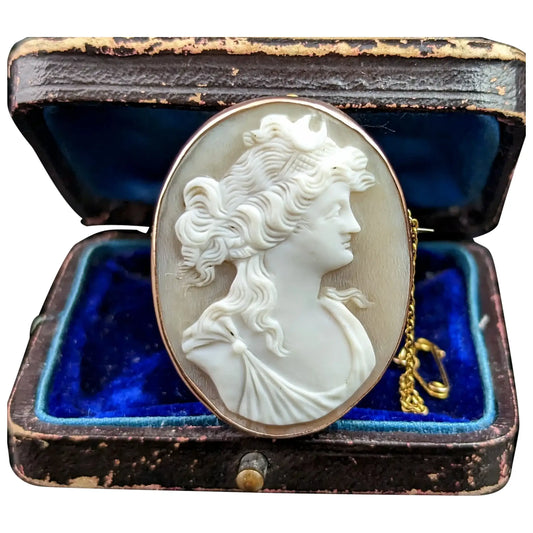 Antique Cameo brooch, Nyx goddess, 9ct Rose gold
