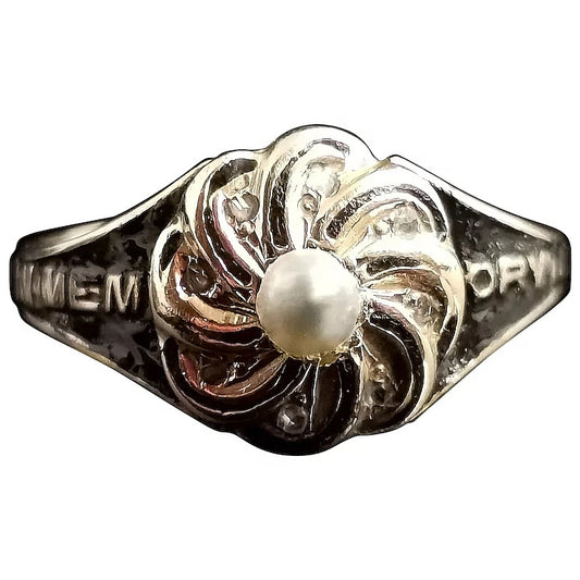Antique Victorian mourning ring, 18ct gold, Diamond and pearl
