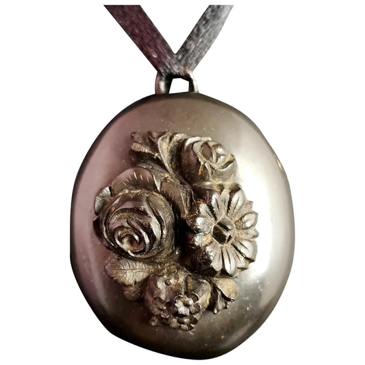 Antique Victorian Vulcanite mourning locket