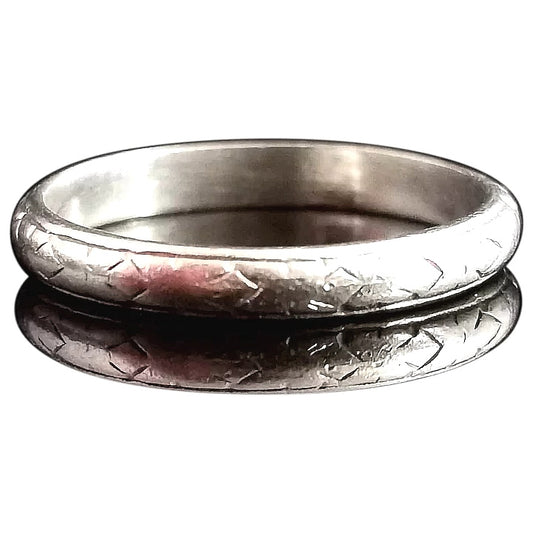 Vintage Art Deco platinum wedding band, engraved ring