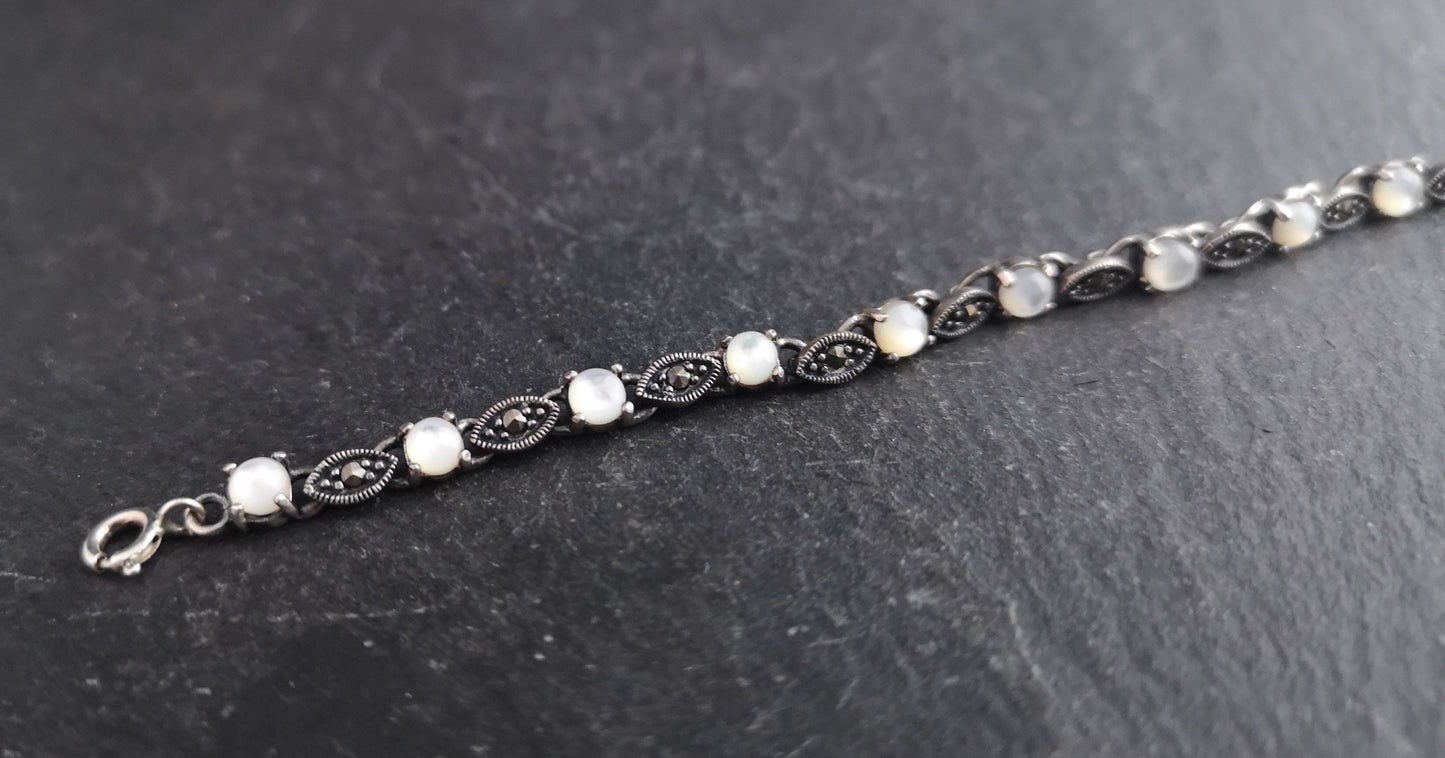Vintage silver moonstone bracelet