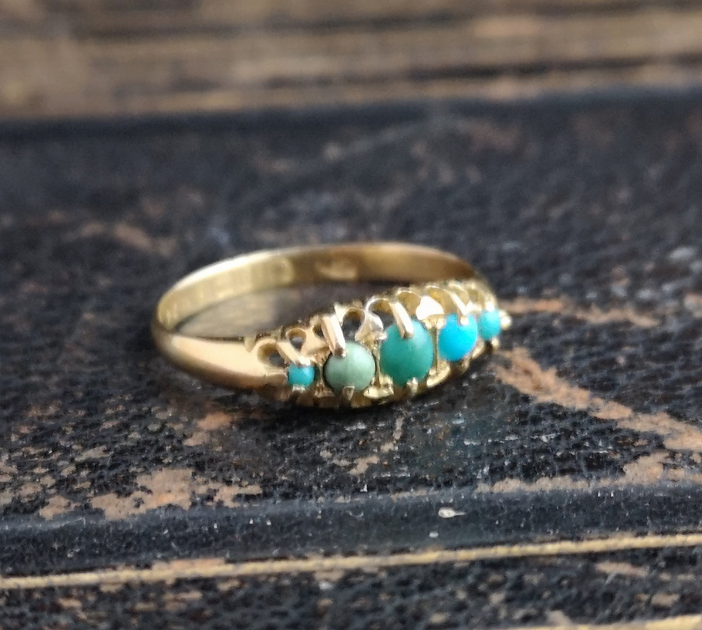Antique turquoise ring, 18ct gold, Edwardian, boxed