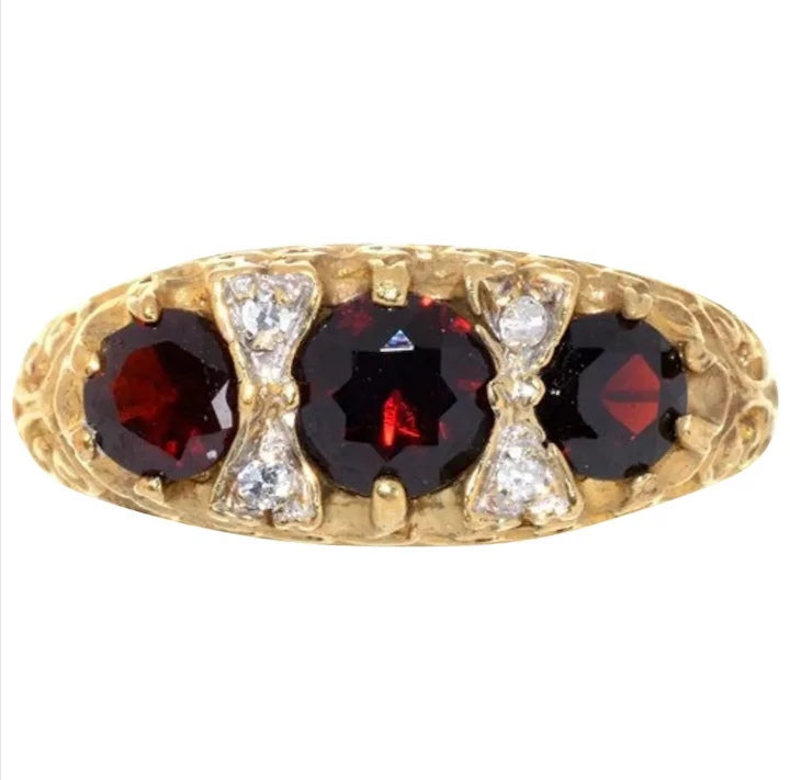 Vintage garnet and diamond ring, 9ct gold