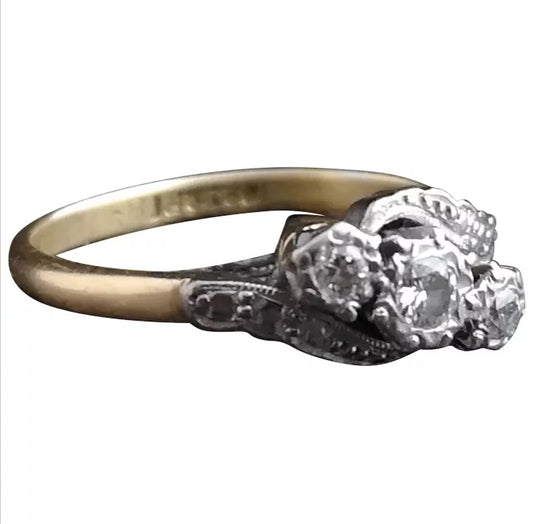 Vintage Art Deco diamond ring, 18ct gold and platinum