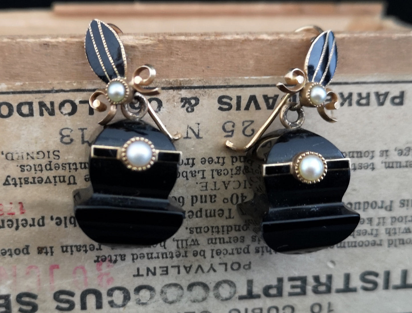 Victorian Onyx, Pearl and Gold earrings, mourning