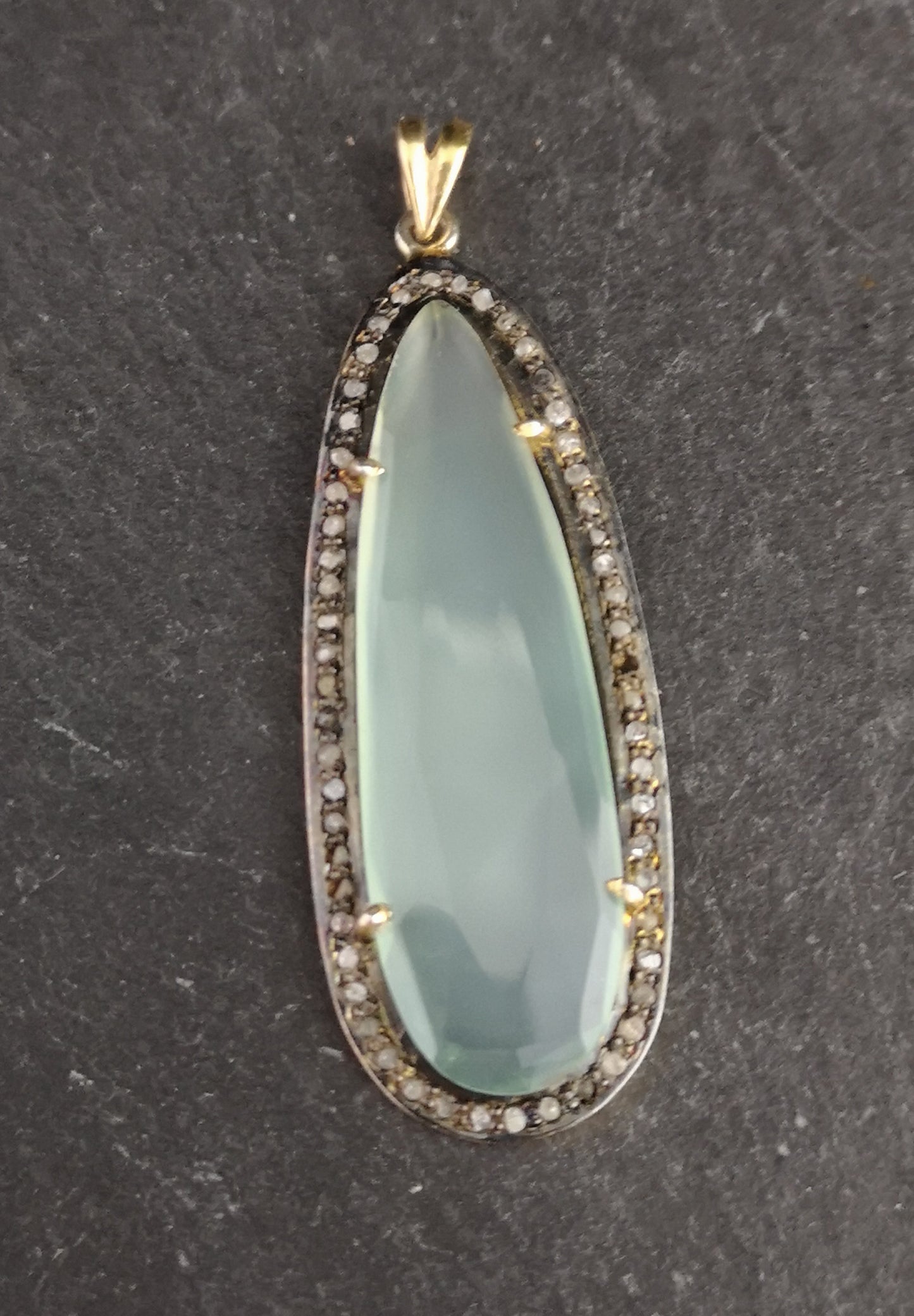 Vintage Art Deco diamond and chalcedony pendant