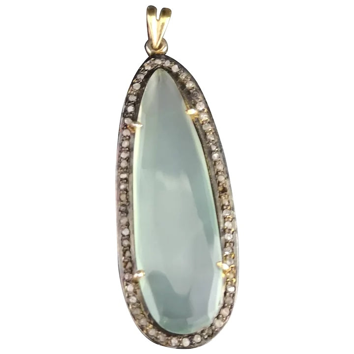 Vintage Art Deco diamond and chalcedony pendant