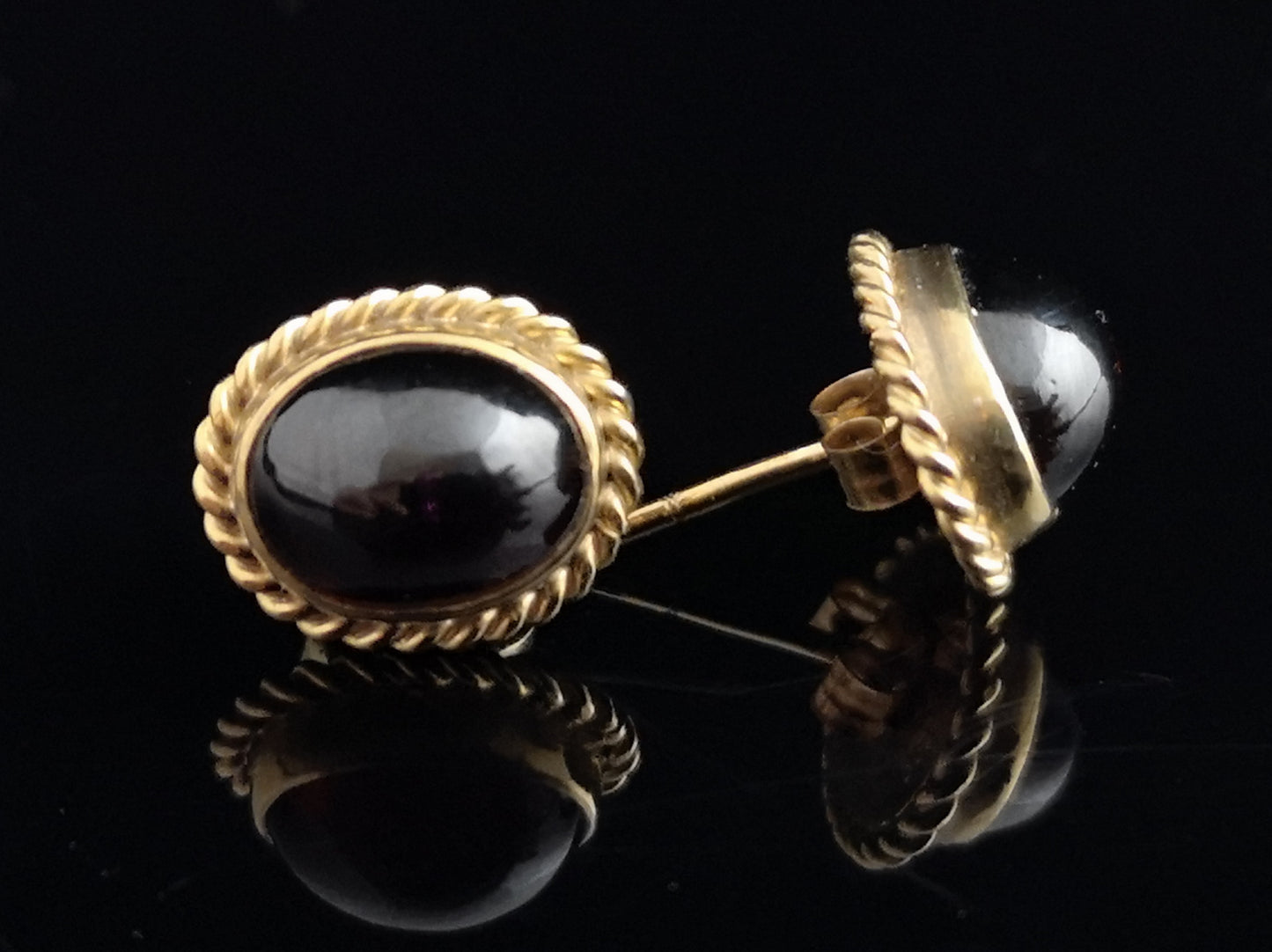 Victorian garnet cabochon earrings, 9ct gold
