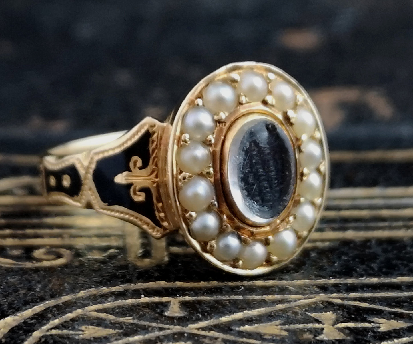 Antique mourning ring, 18ct and black enamel, pearl