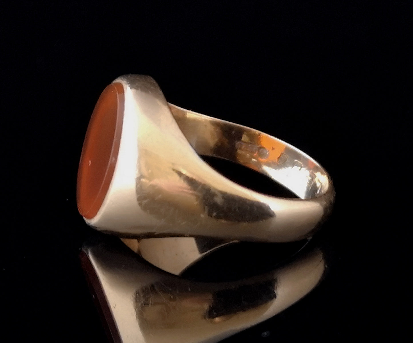 Art Deco 9ct gold signet ring, Carnelian