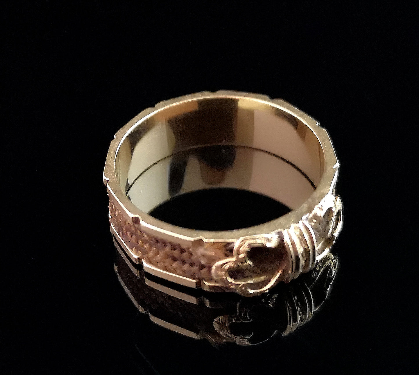 Antique mourning ring, hair, Victorian 15ct gold