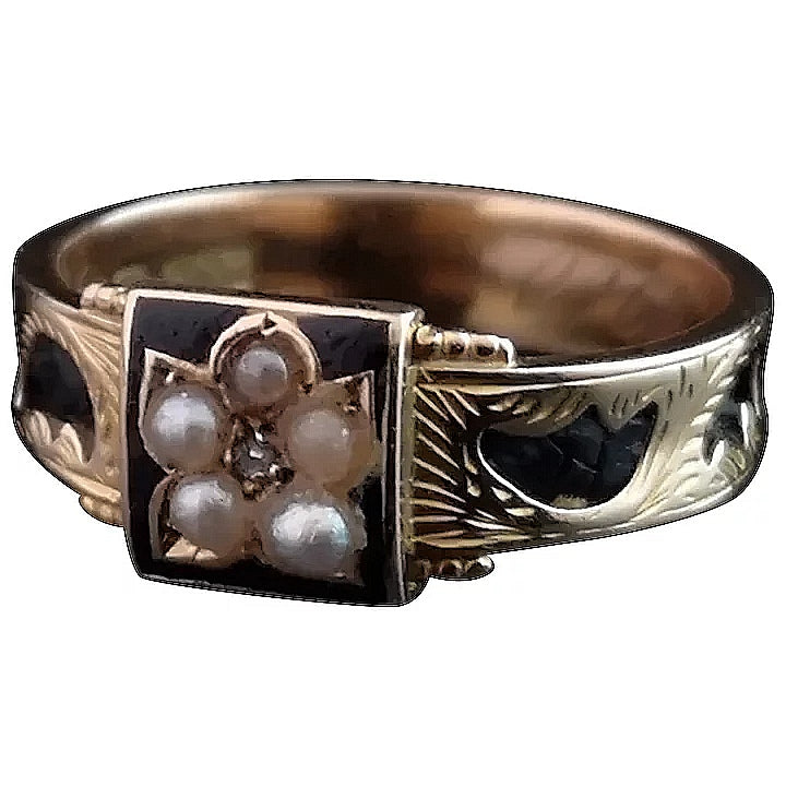 Antique mourning ring, 15ct gold, diamond and pearl