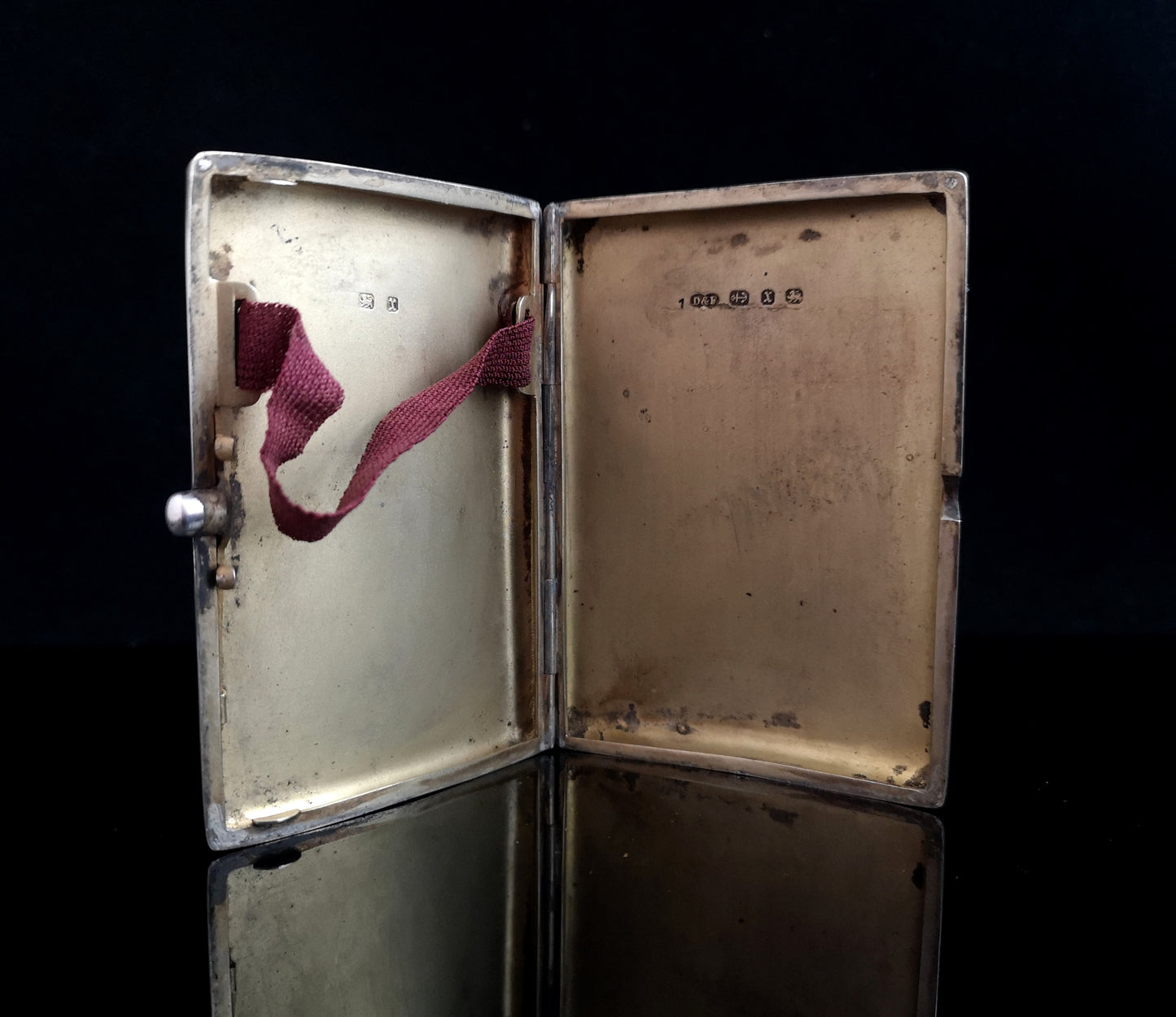 Antique Victorian silver cigarette case, musical notes