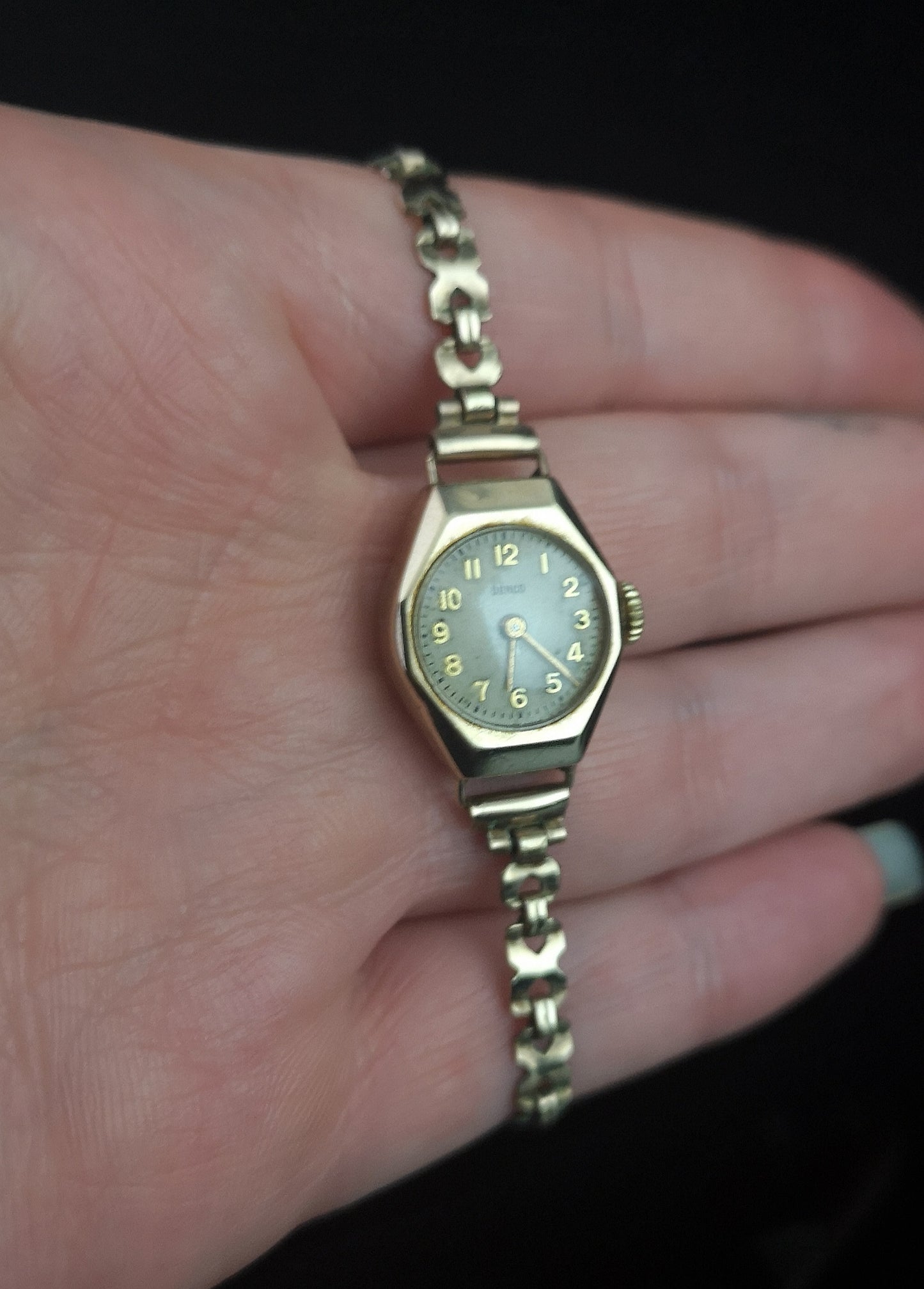 Vintage Art Deco 9ct gold ladies wristwatch, Denco