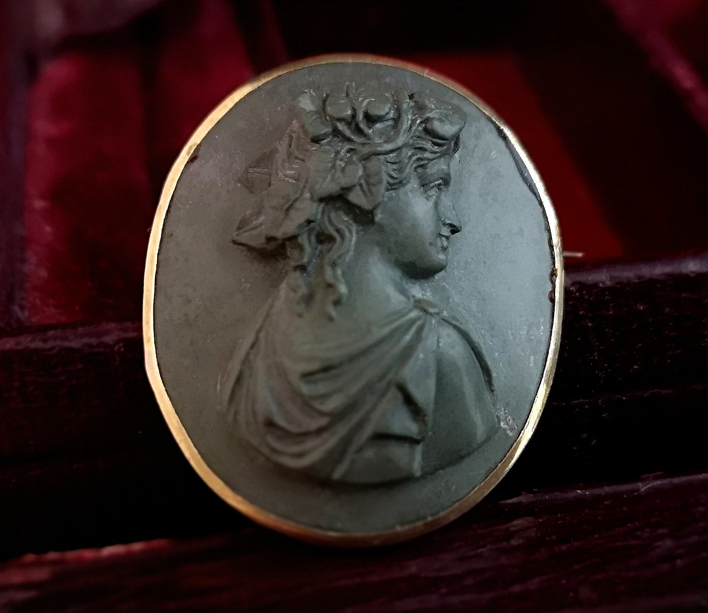 Antique Lava cameo brooch, 9ct gold, 19th century