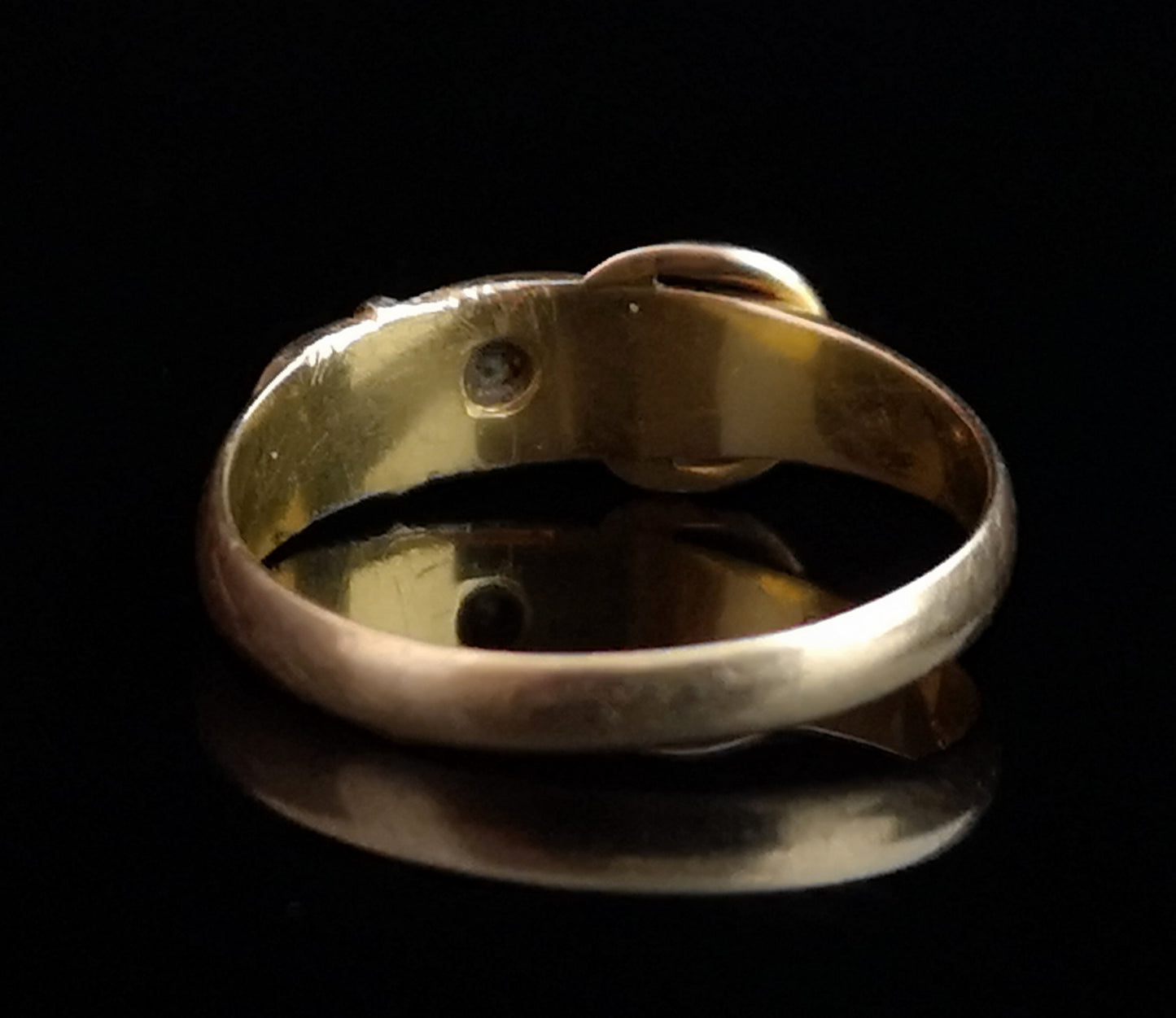 Victorian 18ct gold buckle ring, diamond