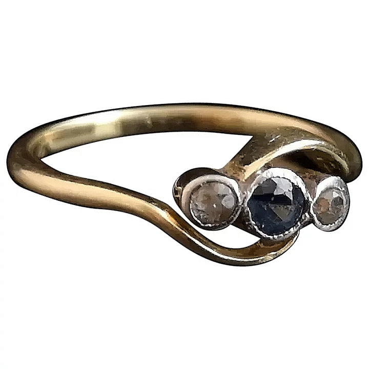 Art Deco Sapphire and Diamond trilogy ring, 18ct gold