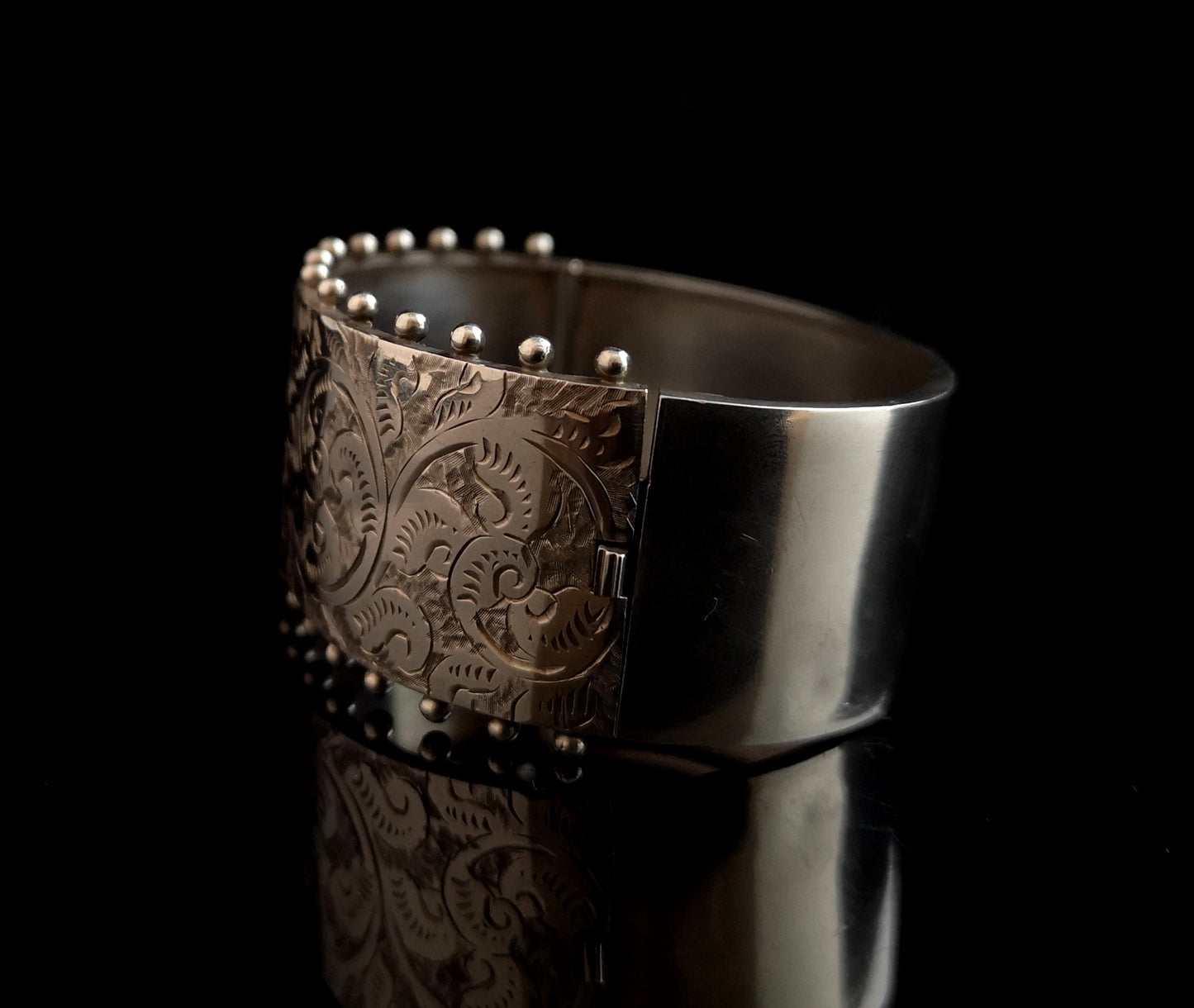 Antique Victorian silver cuff bangle, Aesthetic era
