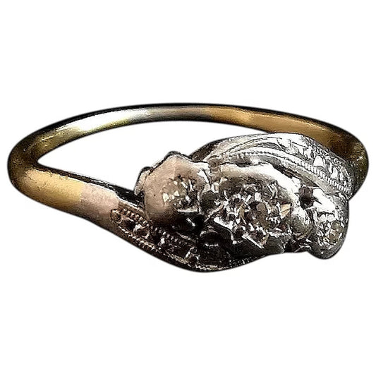Vintage Art Deco diamond trilogy ring, 18ct gold and platinum