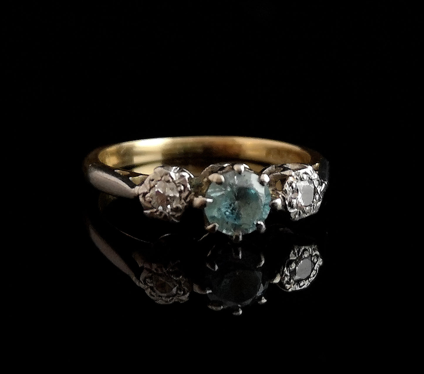 Vintage Art Deco Zircon and diamond ring, 18ct gold and platinum