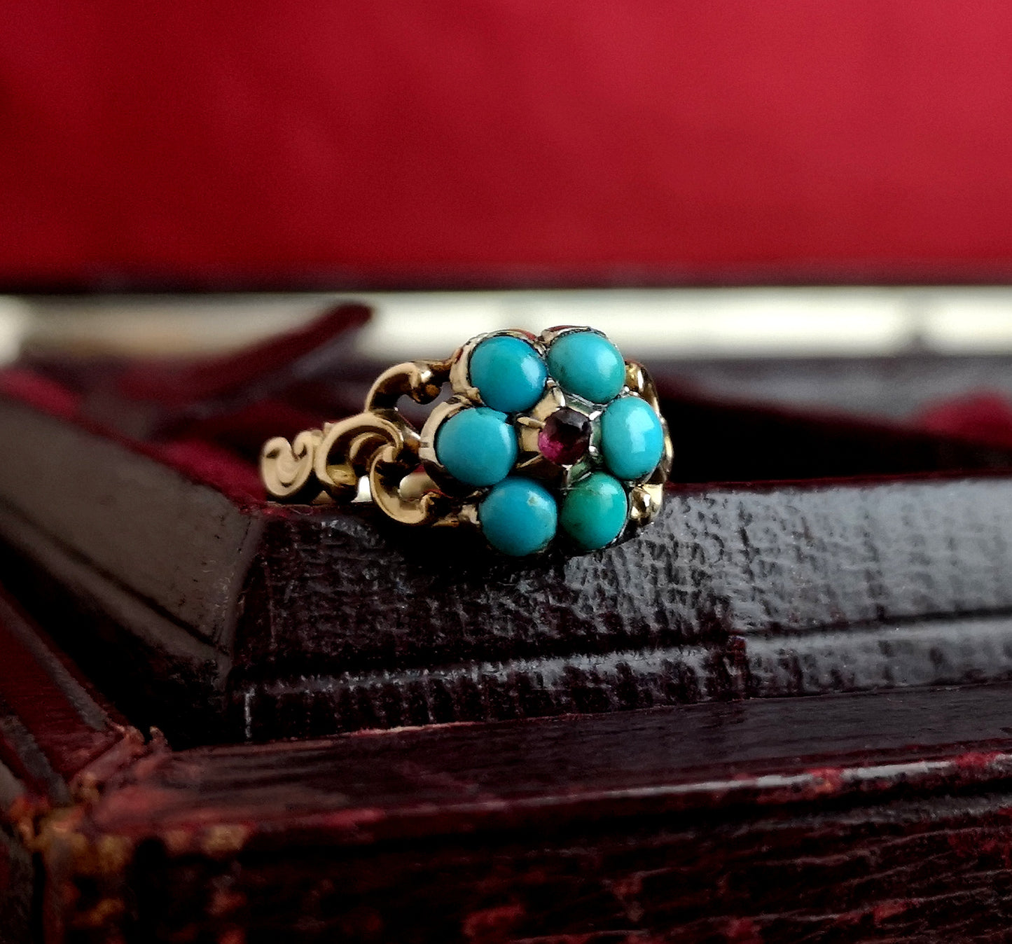Antique Georgian mourning ring, 22ct gold, turquoise and Ruby
