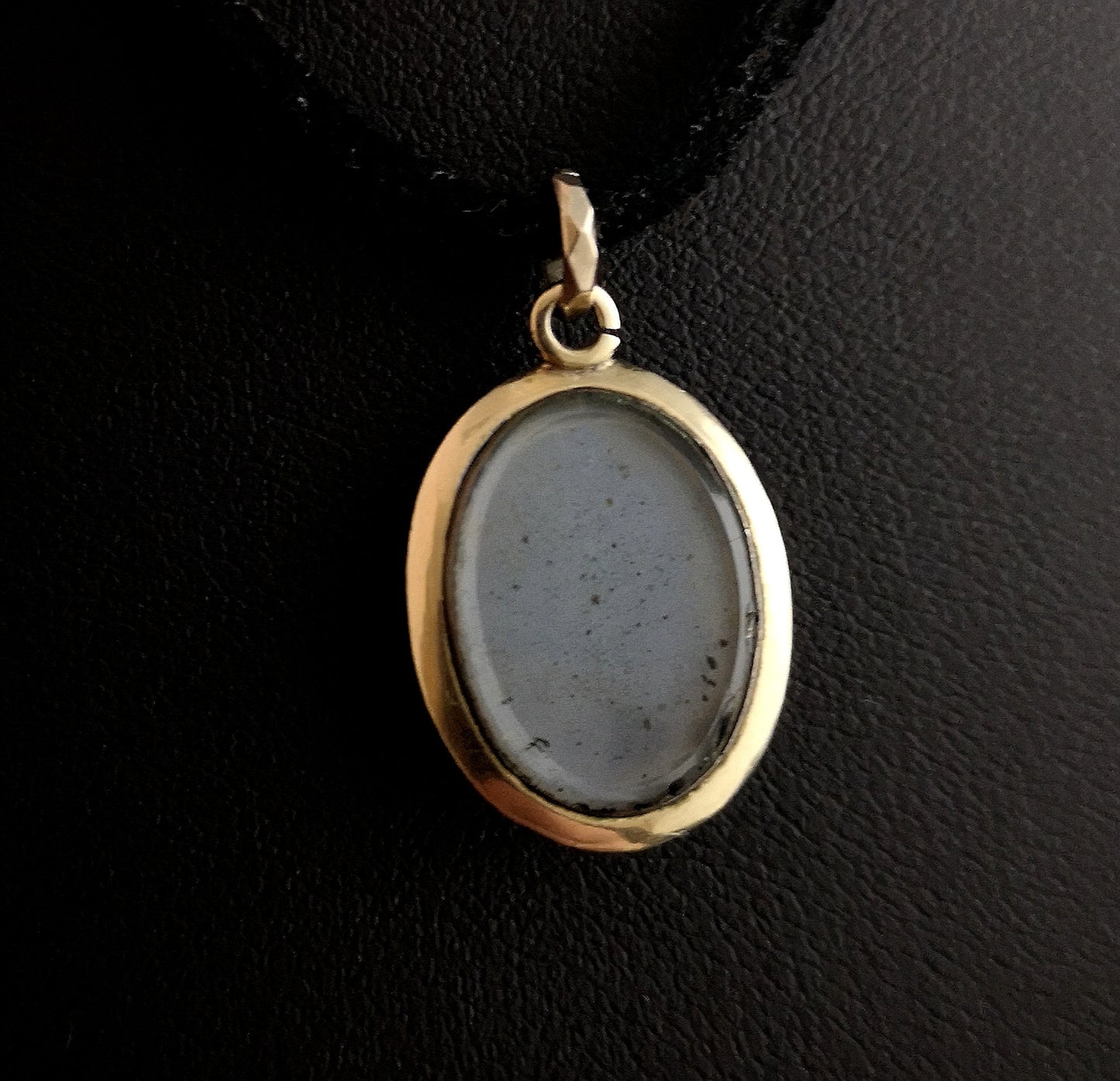 Antique Victorian mourning locket, pendant, 15ct gold, pearl