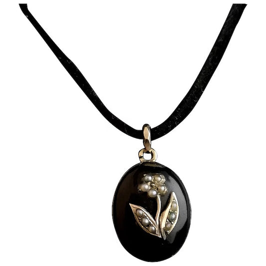 Antique Victorian mourning locket, pendant, 15ct gold, pearl