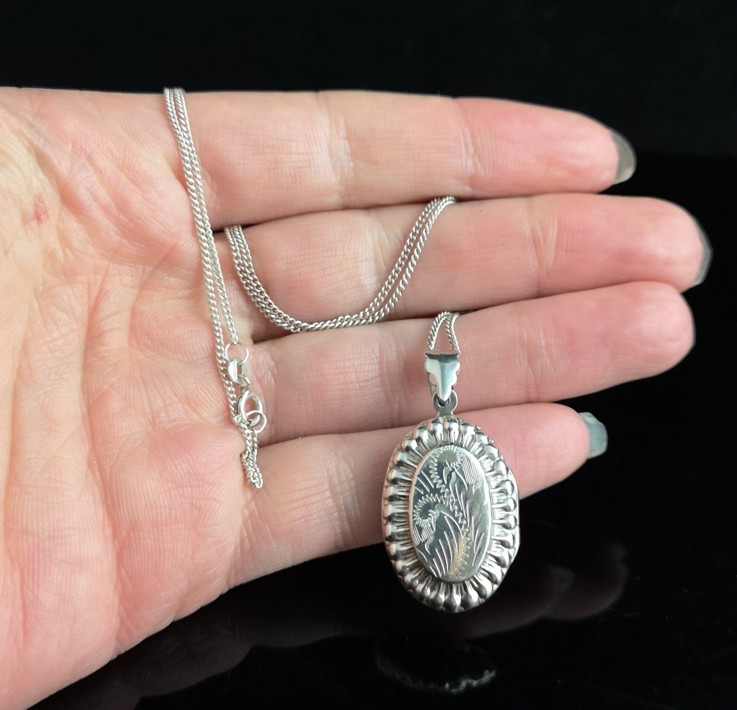 Vintage sterling silver locket necklace