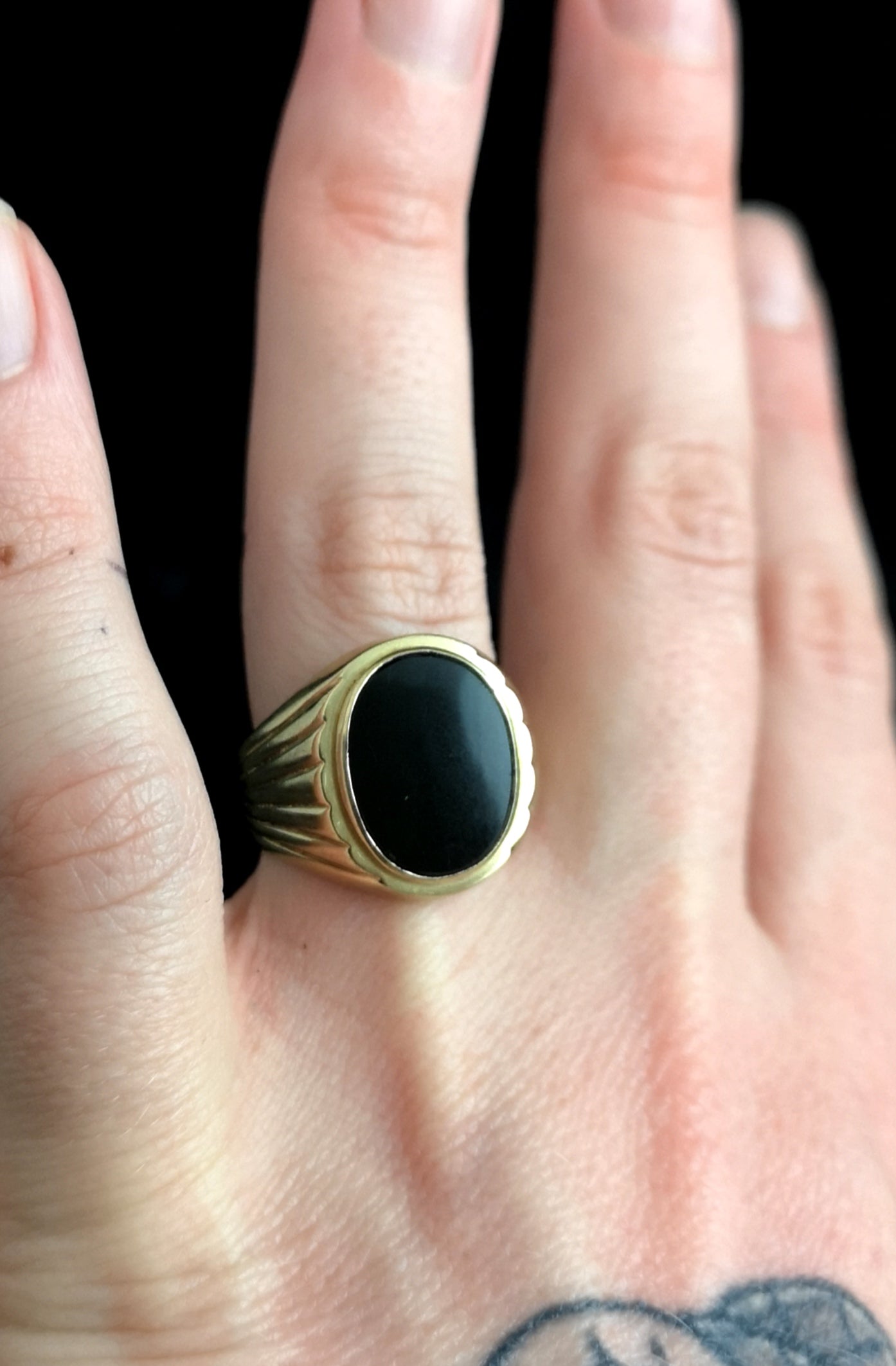 Vintage Gents Onyx signet ring, 9ct gold, heavy