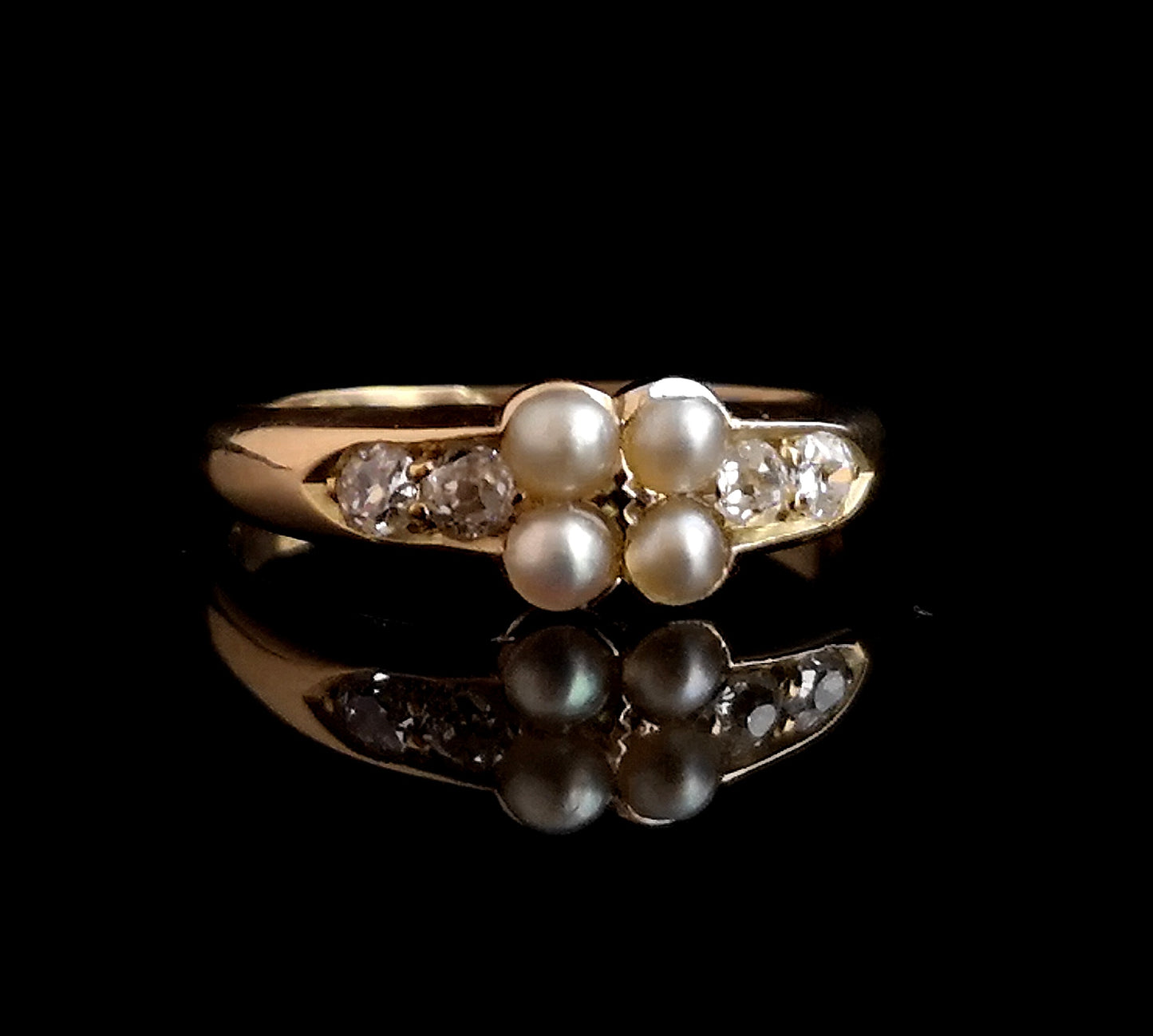 Antique Victorian 18ct gold diamond and pearl ring