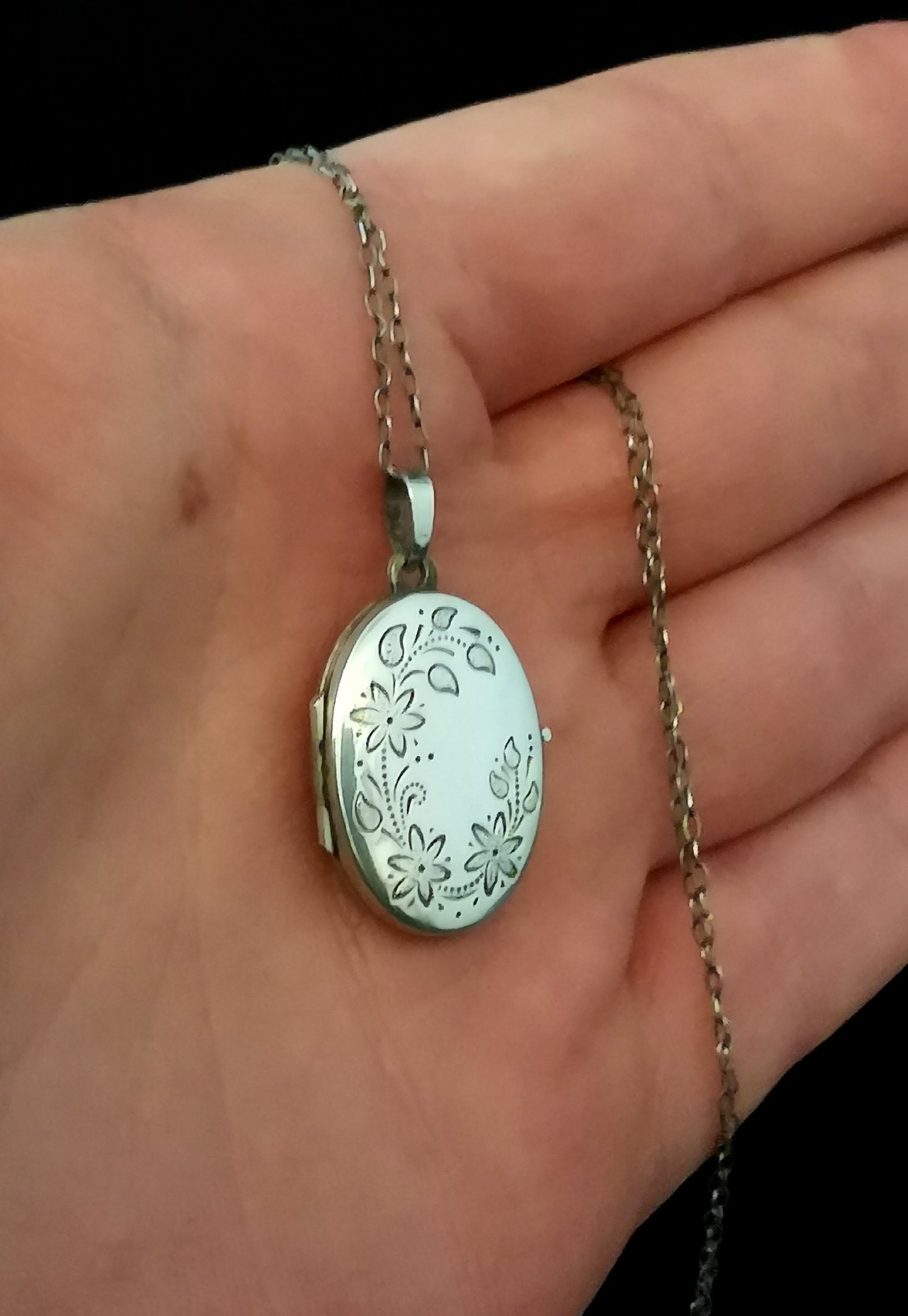 Vintage sterling silver locket necklace, floral
