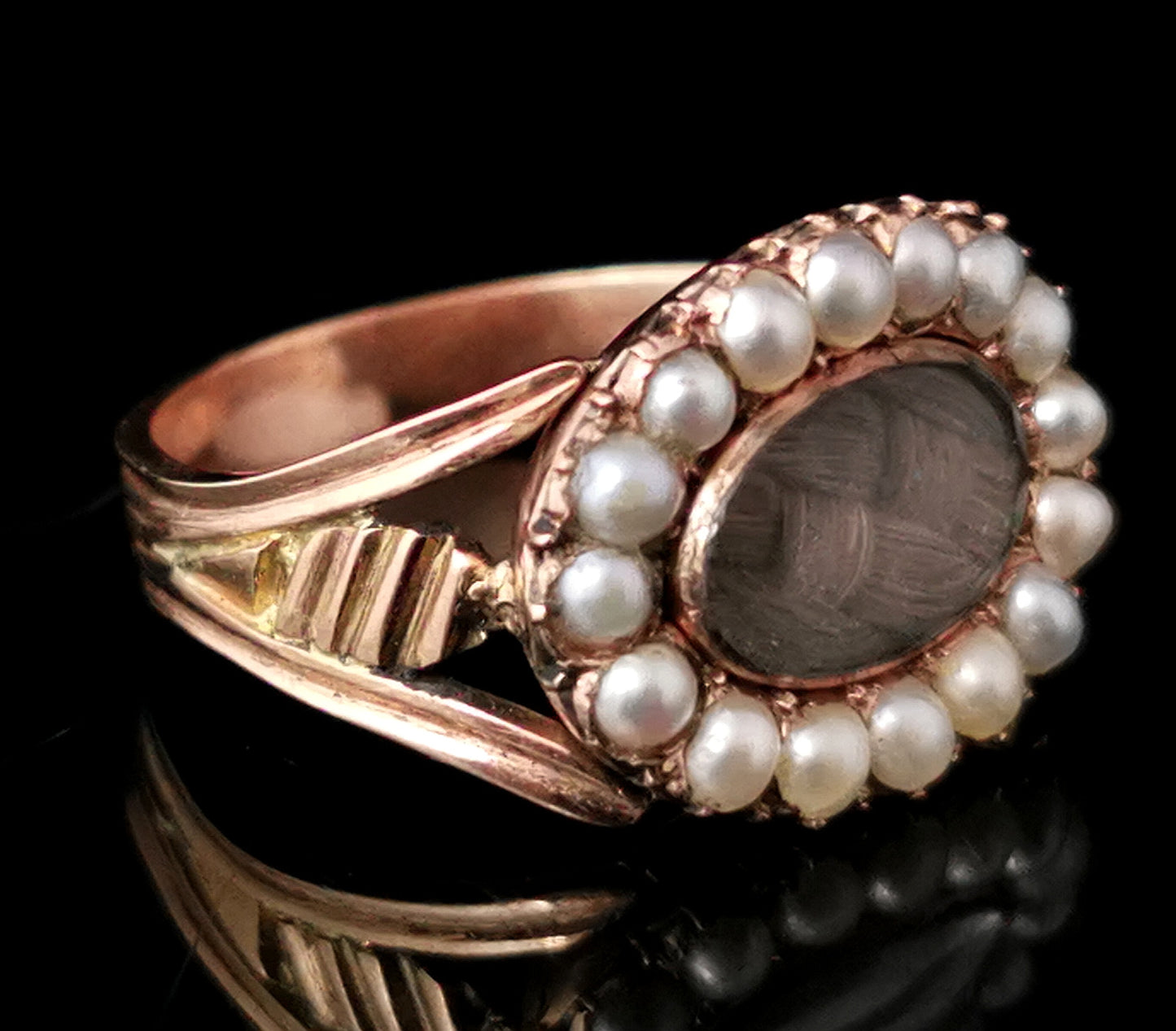 Antique Georgian mourning ring, 18ct gold, pearl and hairwork