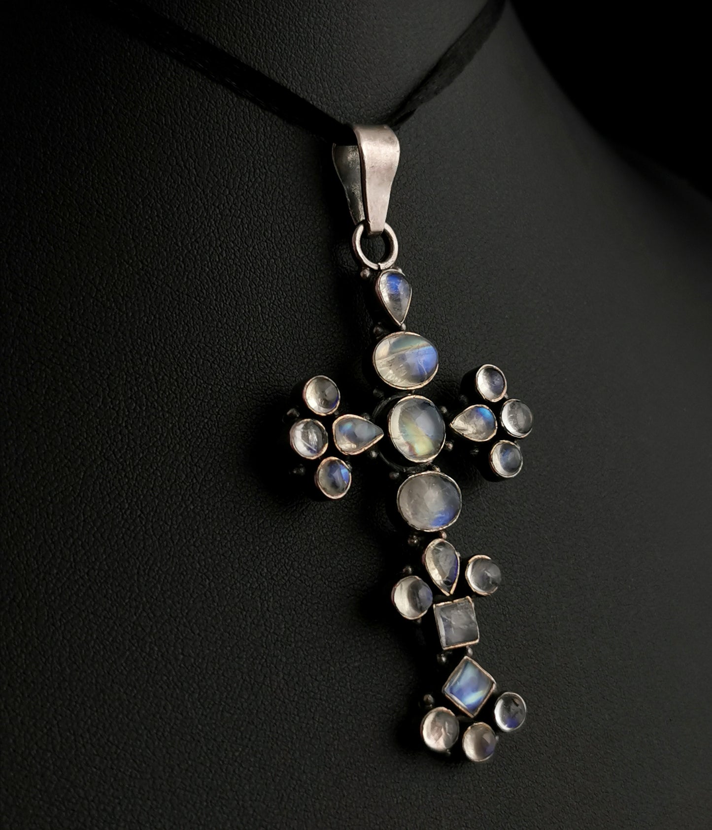 Vintage sterling silver and labradorite Cross pendant