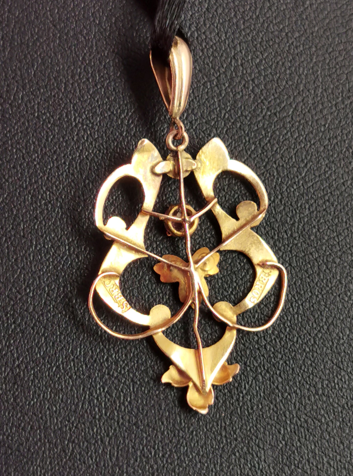 Antique Art Nouveau lavalier pendant, Ruby and pearl, 9ct gold