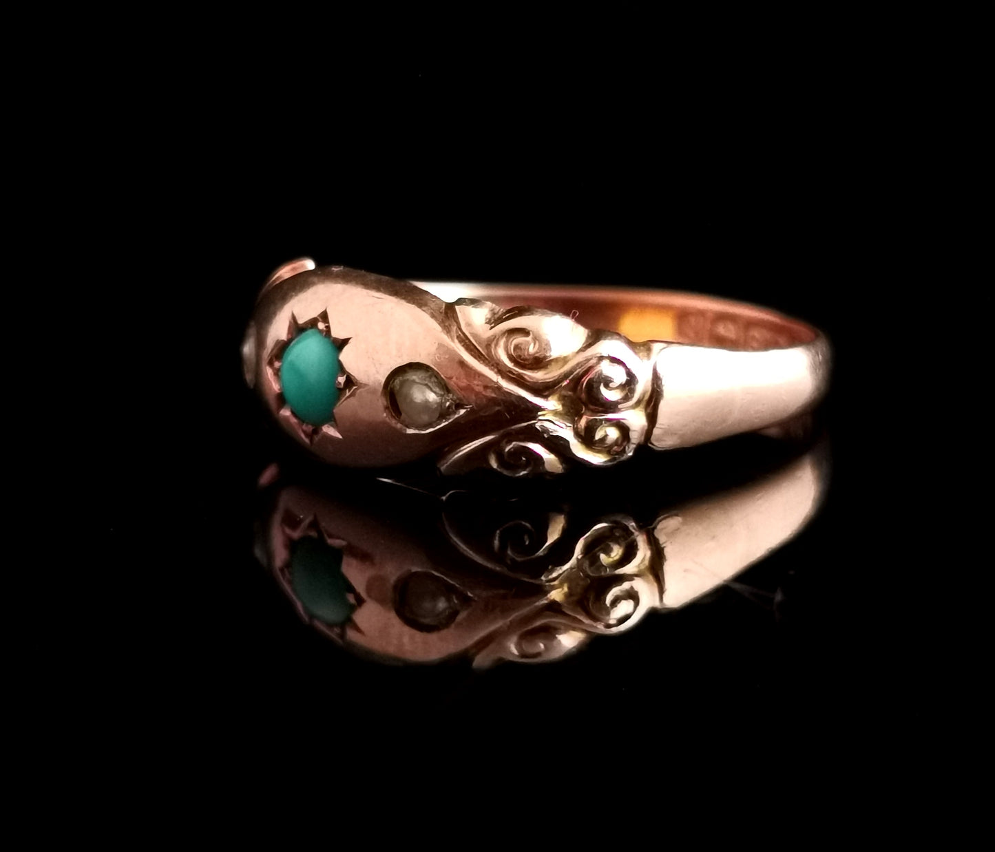 Antique Turquoise and pearl ring, 9ct gold