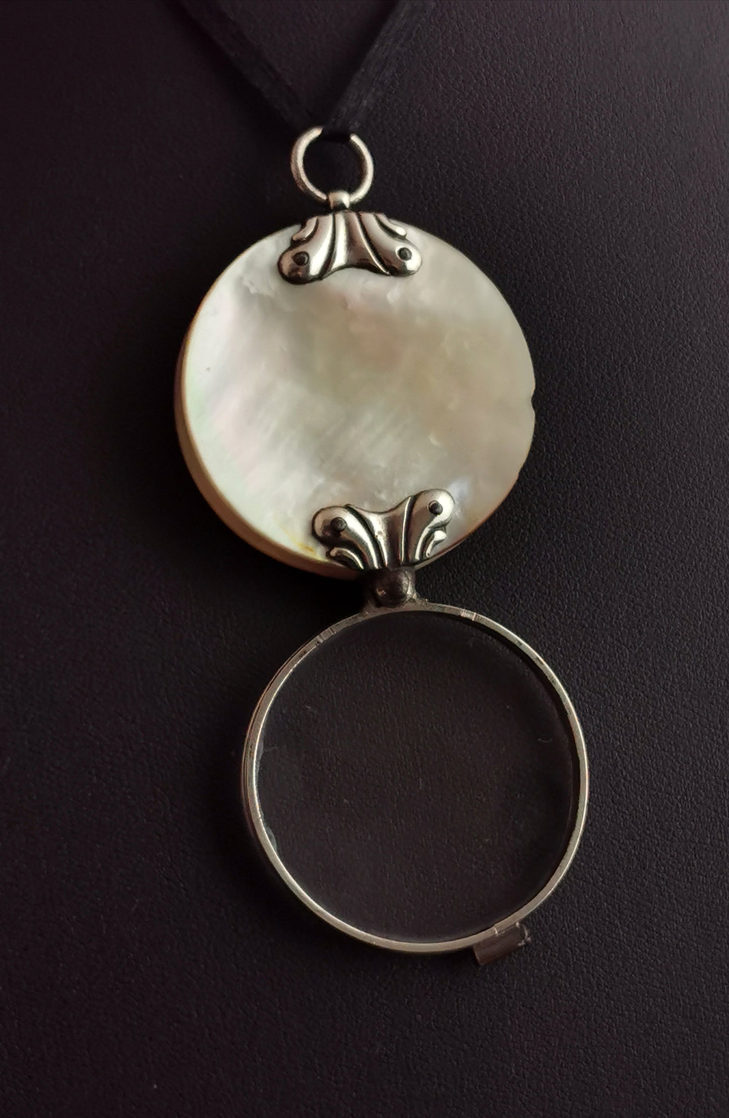 Antique Georgian quizzing glass, Pendant, Mother of Pearl and silver