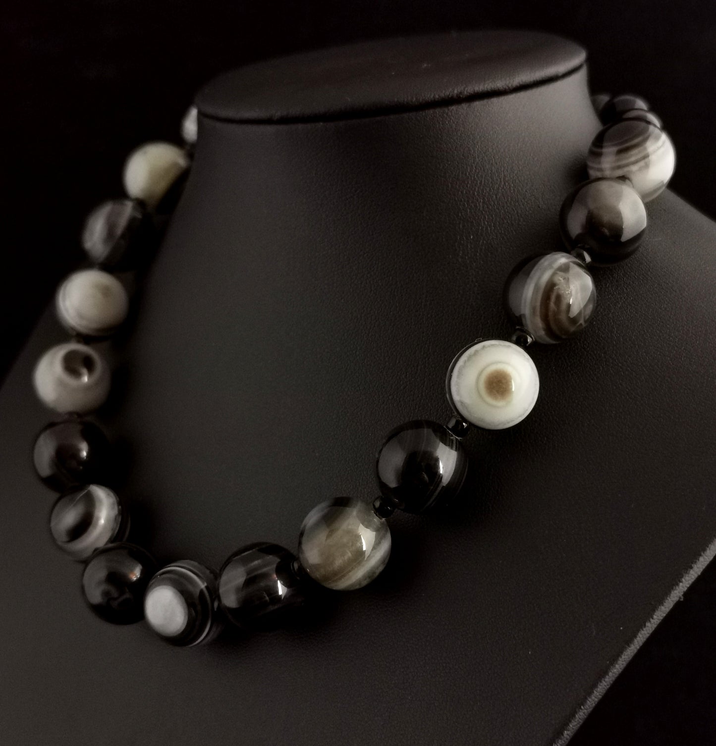 Antique Victorian banded agate bead necklace
