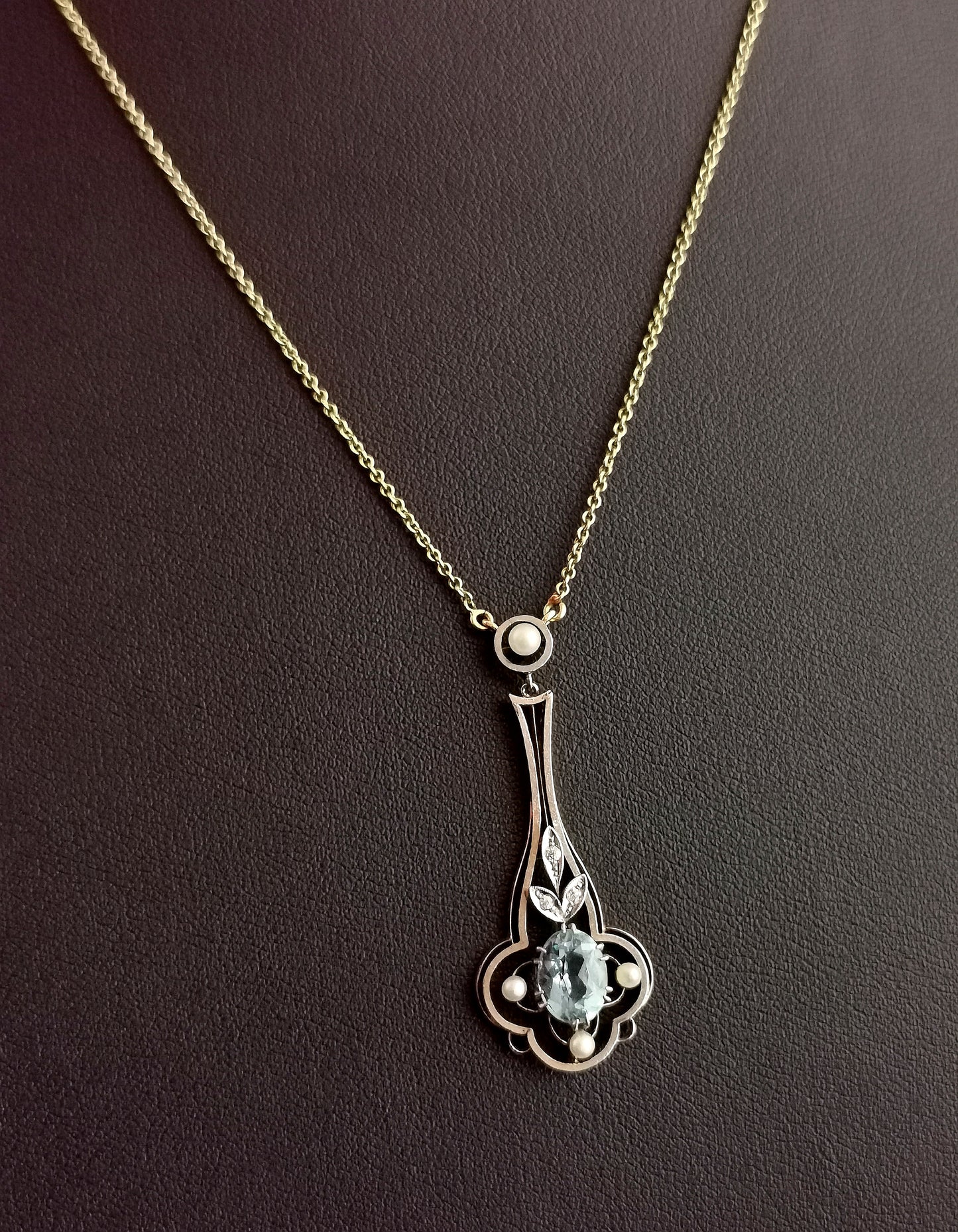 Art Deco pendant necklace, Aquamarine, diamond and pearl, platinum and 15ct gold