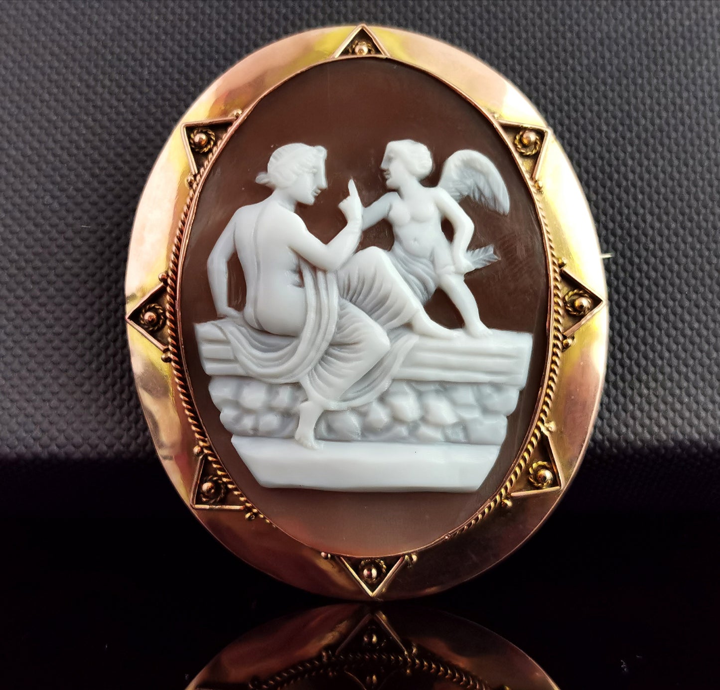 Antique Victorian cameo brooch, 9ct gold, Cupid