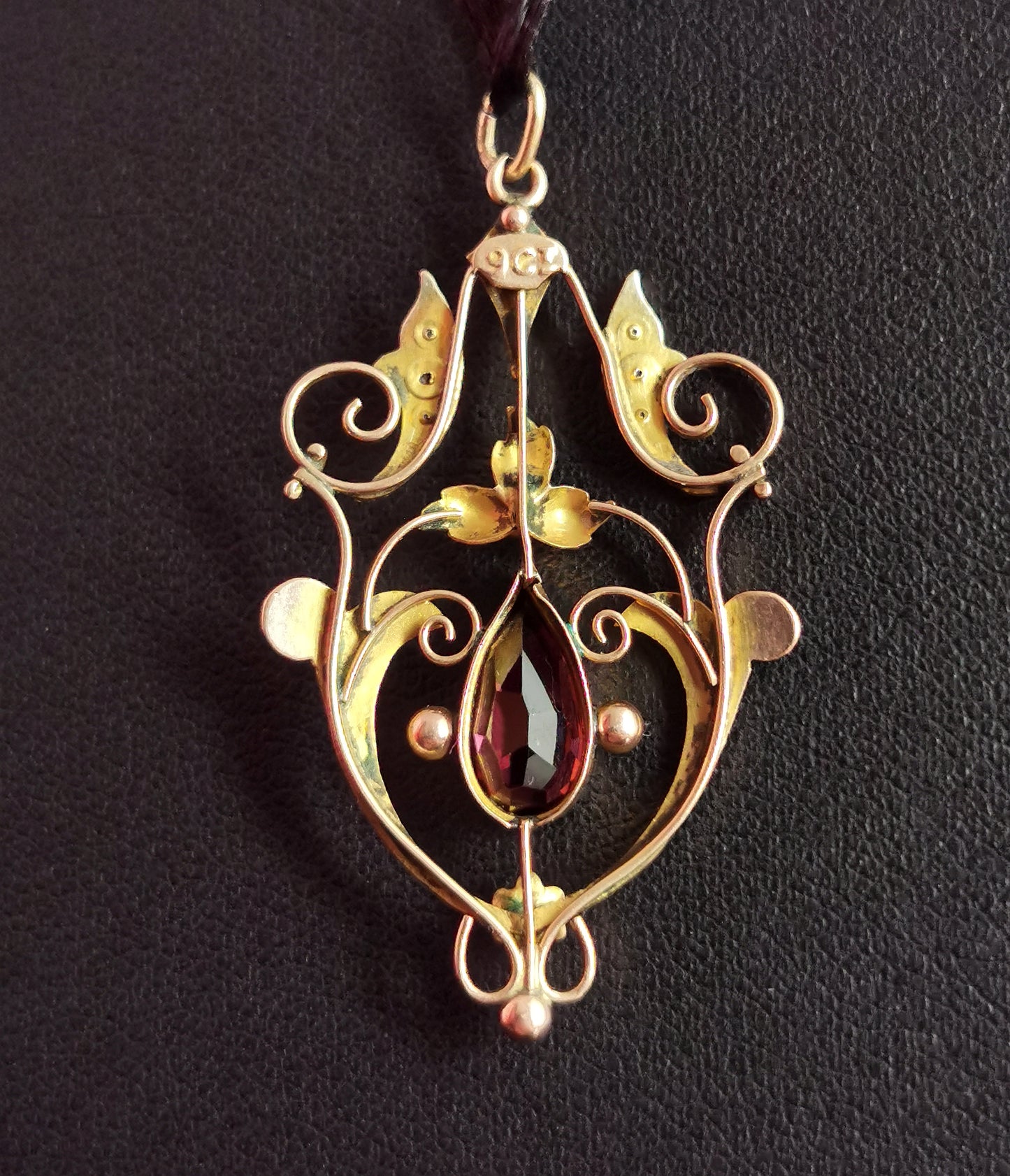 Antique Art Nouveau pendant, 9ct gold, garnet and pearl