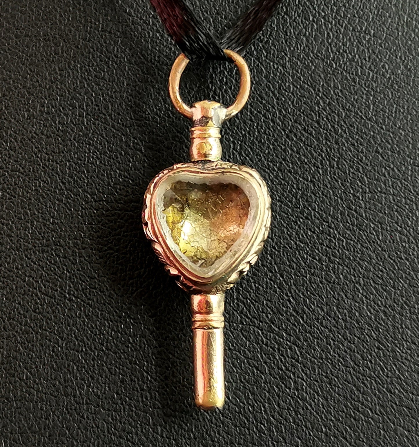 Antique Georgian 9ct gold heart watch key, citrine and bloodstone