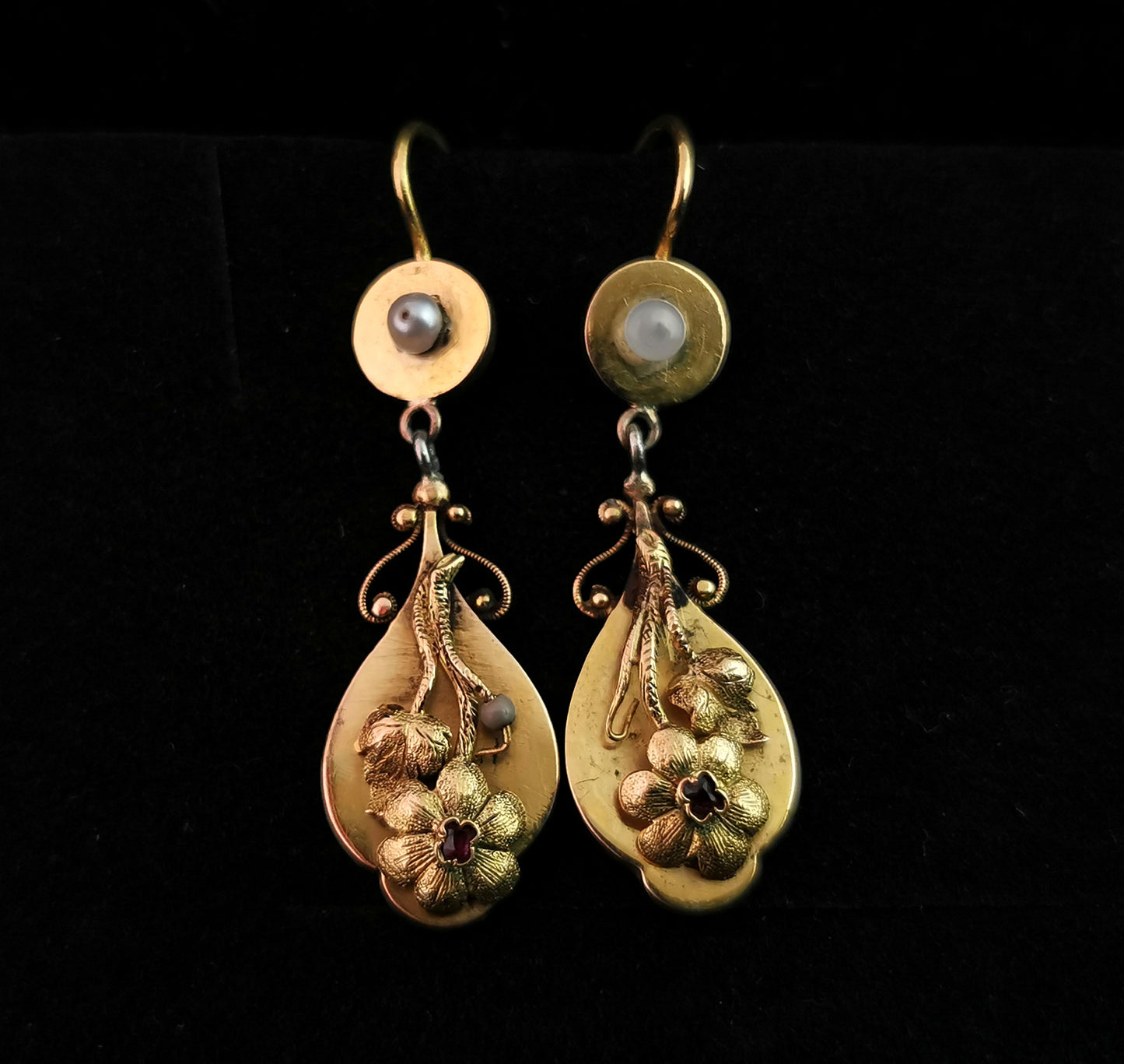 Antique Georgian 18ct gold drop earrings, Ruby, floral