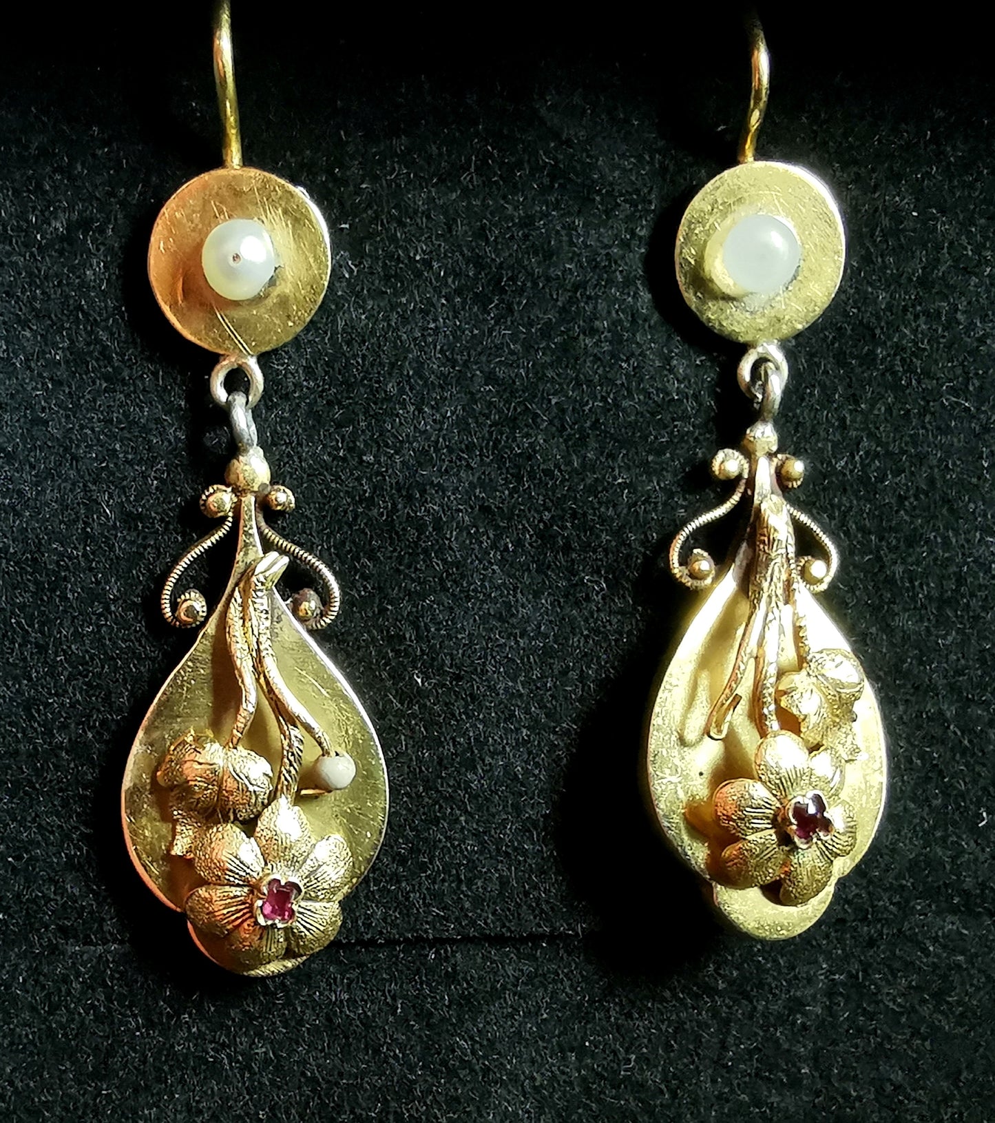 Antique Georgian 18ct gold drop earrings, Ruby, floral