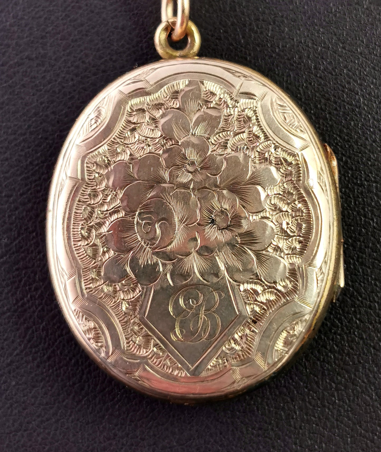 Victorian mourning locket, black enamel, In Memory Of