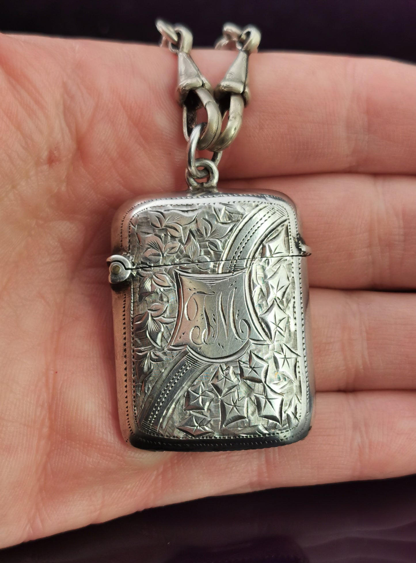 Antique silver vesta case, Edwardian, ivy leaf engraved