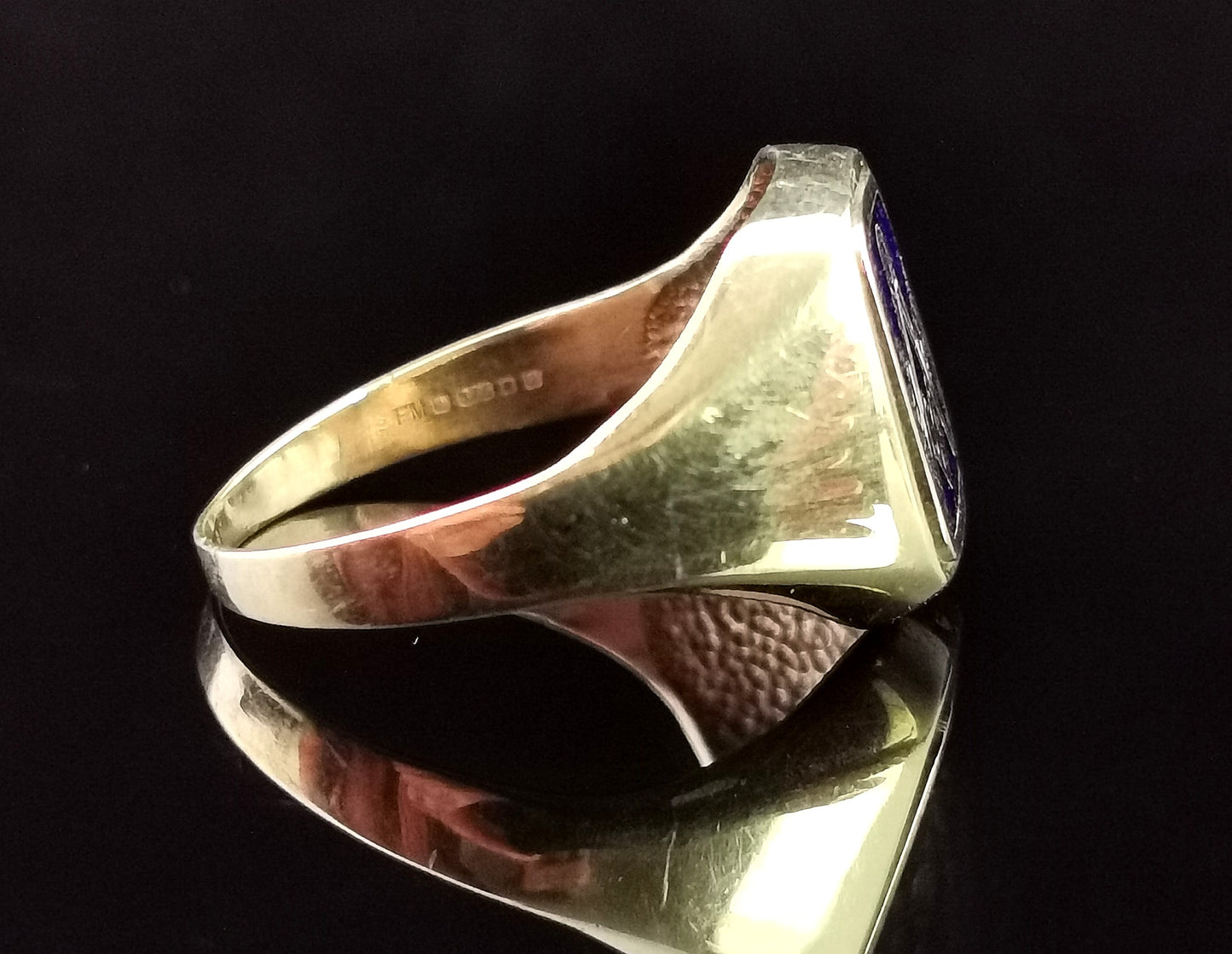 Vintage 9ct gold Masonic swivel ring, signet, blue enamel