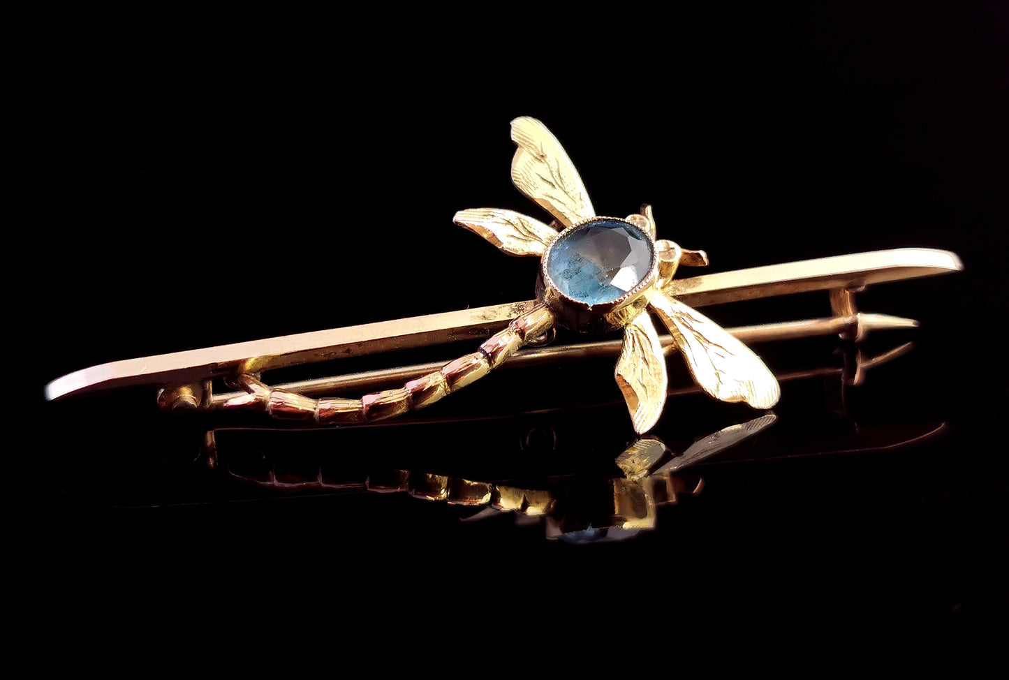 Antique 9ct yellow gold dragonfly brooch, boxed