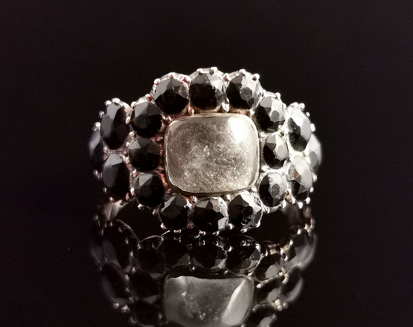 Antique Georgian mourning ring, Jet, 12ct gold