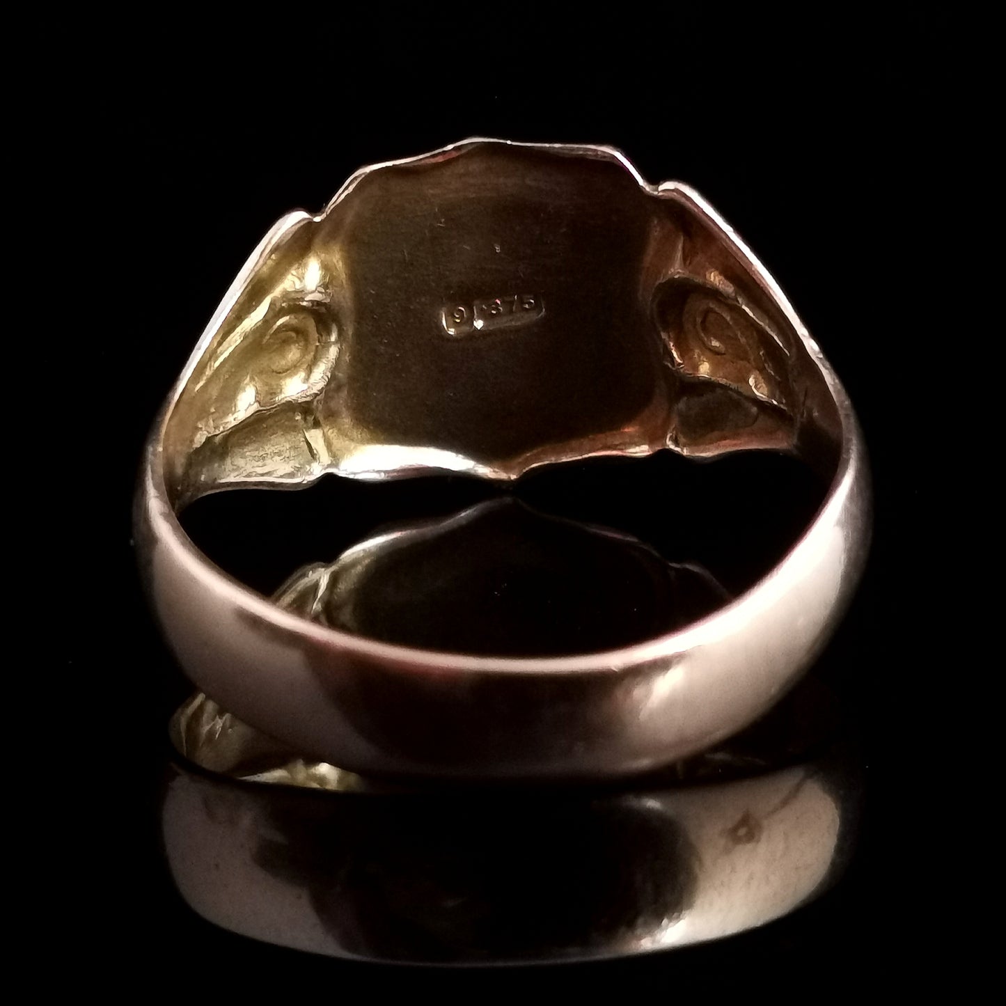 Antique 9ct gold Signet ring, monogrammed