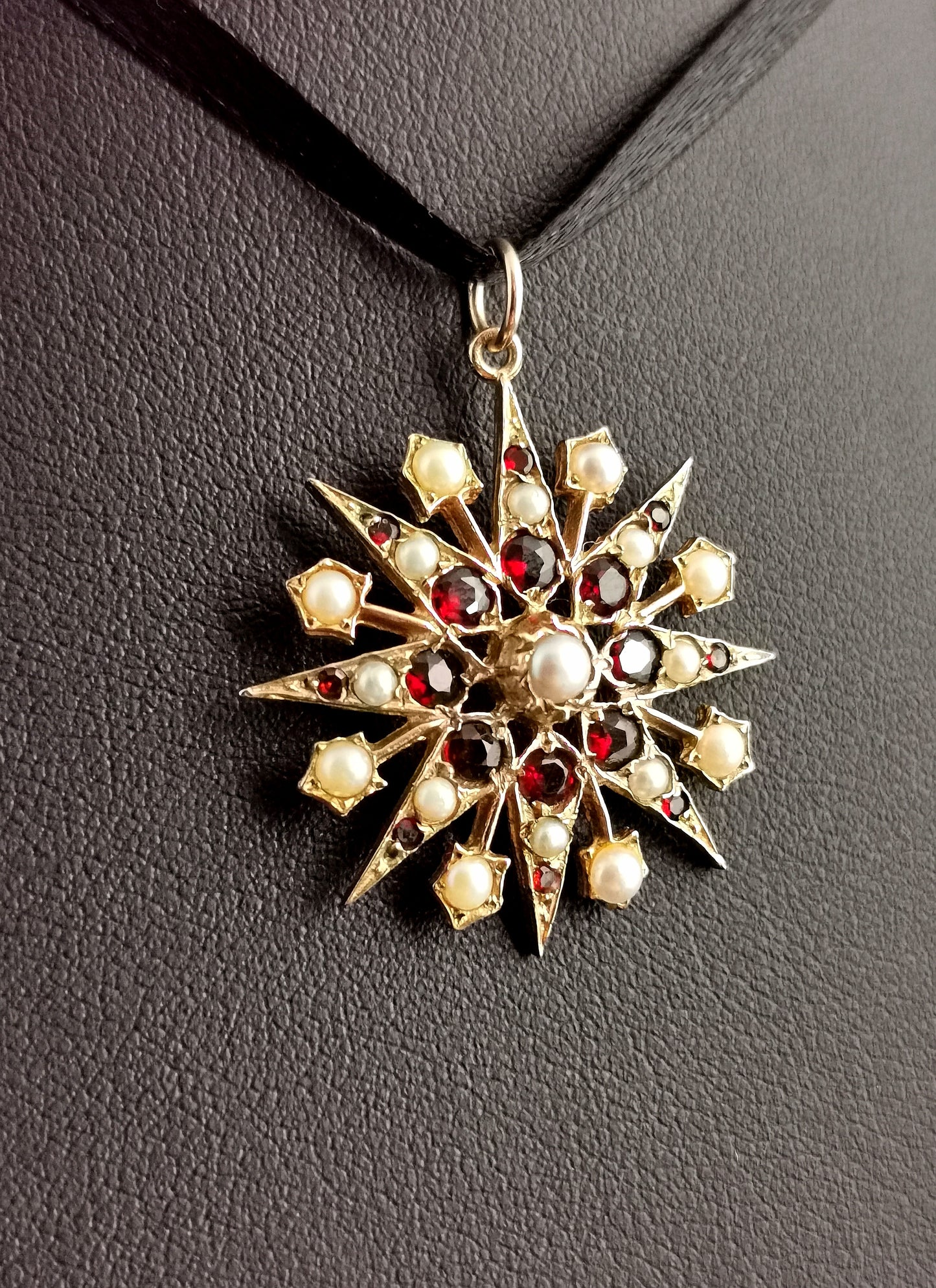 Antique Garnet and pearl Starburst pendant, 9ct gold